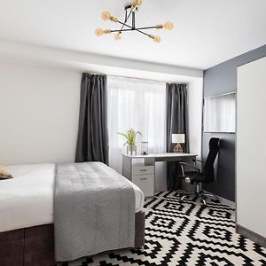 Spacious And Modern 4 Bed Apartment Next To Borough Station